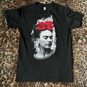 Frida Kahlo Roses Print shirt small